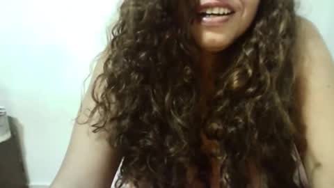 Snapshot of tuzusy chatting on January 28, 2025, 6:38 am tuzusy online show from January 28, 2025, 6:38 am