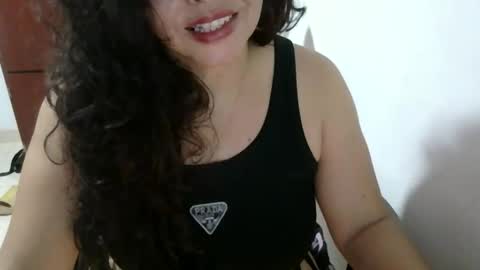 tuzusy online show from May 6, 2026, 1:38 pm