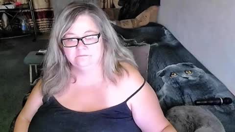 Lana online show from January 10, 2026, 5:04 pm