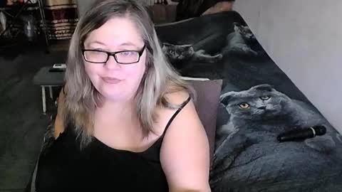 Lana online show from February 9, 2026, 11:09 pm