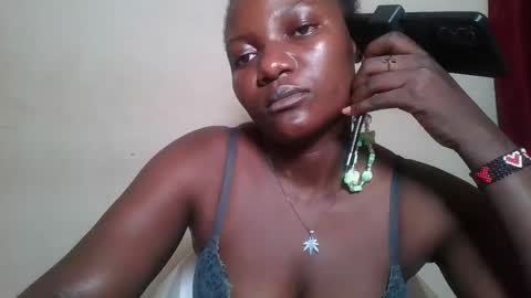 twerker_lyly online show from November 1, 2025, 9:06 pm