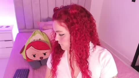 Snapshot of twiggy_sw chatting on June 5, 2026, 6:52 am Twiggy online show from June 5, 2026, 6:52 am