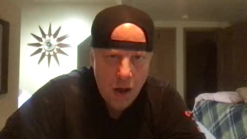 Snapshot of twiinsoul chatting on December 28, 2024, 8:16 am twiinsoul online show from December 28, 2024, 8:16 am