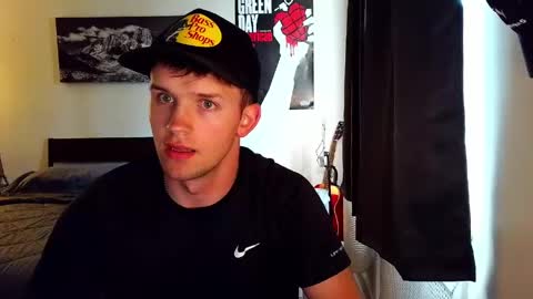 twink2048 online show from May 19, 2026, 10:05 pm