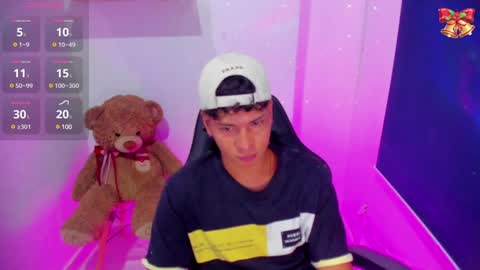 Snapshot of twink_bunny chatting on December 18, 2024, 2:06 pm samu online show from December 18, 2024, 2:06 pm