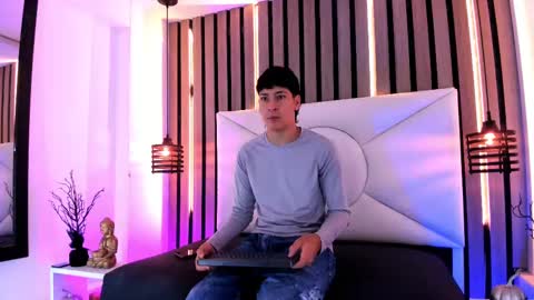 Snapshot of twink_bunny chatting on October 18, 2025, 12:39 pm samu online show from October 18, 2025, 12:39 pm