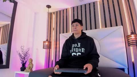 Snapshot of twink_bunny chatting on November 5, 2025, 12:16 pm samu online show from November 5, 2025, 12:16 pm