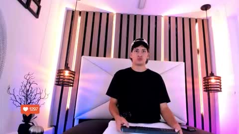 Snapshot of twink_bunny chatting on November 9, 2025, 12:14 pm samu online show from November 9, 2025, 12:14 pm