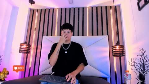 Snapshot of twink_bunny chatting on November 11, 2025, 3:01 pm samu online show from November 11, 2025, 3:01 pm