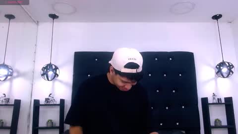 Snapshot of twink_bunny chatting on November 18, 2025, 3:56 am samu online show from November 18, 2025, 3:56 am