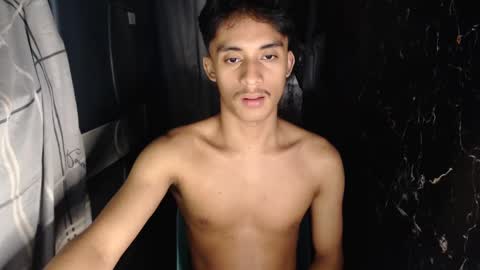 Snapshot of twink_hairyass69 chatting on December 6, 2024, 4:38 pm Aladin online show from December 6, 2024, 4:38 pm