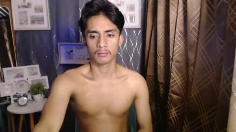 Snapshot of twink_hairyass69 chatting on January 5, 2025, 3:55 pm Aladin online show from January 5, 2025, 3:55 pm