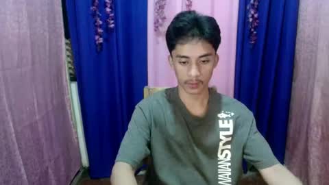 Snapshot of twink_hairyass69 chatting on October 11, 2025, 5:33 pm Aladin online show from October 11, 2025, 5:33 pm