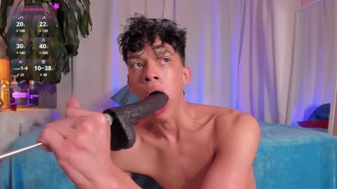 Snapshot of twink_lion chatting on January 30, 2025, 8:42 pm Lion online show from January 30, 2025, 8:42 pm