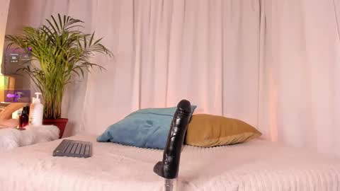 Snapshot of twink_lion chatting on February 26, 2025, 10:53 pm Lion online show from February 26, 2025, 10:53 pm