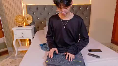 Sebastin online show from July 2, 2026, 12:22 pm