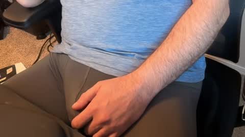 Snapshot of twinkboylover321 chatting on March 8, 2025, 6:37 pm Tell me what to do online show from March 8, 2025, 6:37 pm