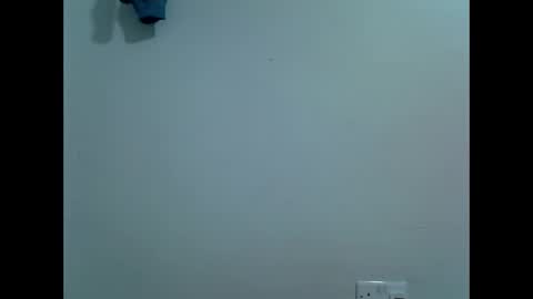 BABY TIA online show from November 11, 2025, 3:34 pm