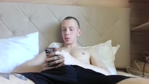 Snapshot of twinkyboyxq chatting on September 25, 2025, 10:41 am TwinkyBoyxq online show from September 25, 2025, 10:41 am