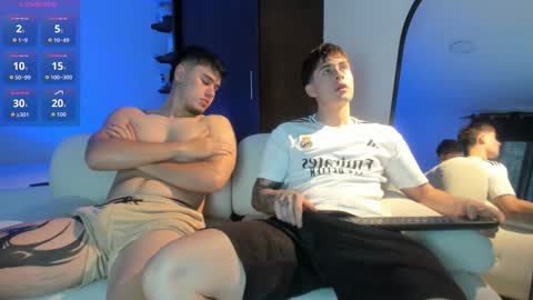 Snapshot of twintease chatting on November 26, 2025, 11:33 am twintease online show from November 26, 2025, 11:33 am