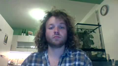 tworoardsdiverge online show from November 26, 2025, 10:55 pm