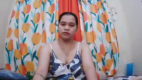 Snapshot of twowetcuties chatting on January 19, 2025, 11:21 pm Lyn and lea online show from January 19, 2025, 11:21 pm