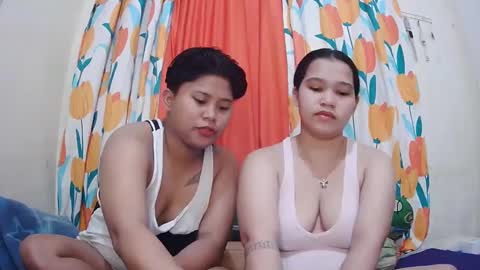 Snapshot of twowetcuties chatting on February 8, 2025, 11:55 pm Lyn and lea online show from February 8, 2025, 11:55 pm