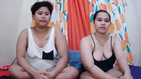 Snapshot of twowetcuties chatting on February 16, 2025, 8:43 am Lyn and lea online show from February 16, 2025, 8:43 am