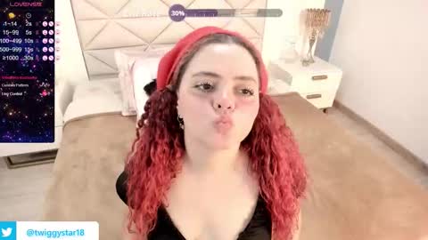 Twiggy online show from December 2, 2025, 8:19 am