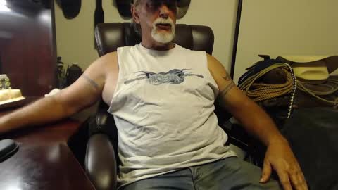Snapshot of txlobo60 chatting on September 16, 2025, 12:00 am txlobo60 online show from September 16, 2025, 12:00 am