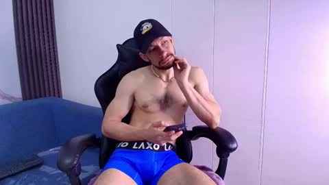 Snapshot of tyagoroberts chatting on November 21, 2025, 1:54 pm Tyago online show from November 21, 2025, 1:54 pm