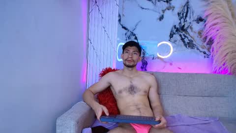 Tyago online show from December 21, 2025, 3:57 am