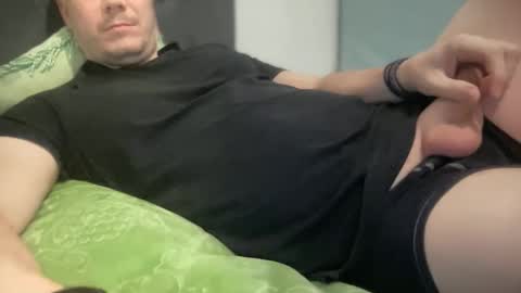 Snapshot of tyber87 chatting on November 15, 2025, 4:03 pm Padrynhyo online show from November 15, 2025, 4:03 pm