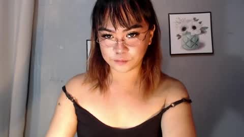 Snapshot of tyla_23 chatting on July 13, 2026, 12:02 am Tyla online show from July 13, 2026, 12:02 am