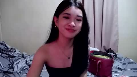 Snapshot of tyladine chatting on October 1, 2025, 5:57 am tyladine online show from October 1, 2025, 5:57 am