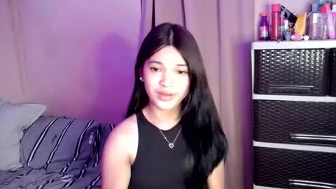 Snapshot of tyladine chatting on October 8, 2025, 7:17 am tyladine online show from October 8, 2025, 7:17 am