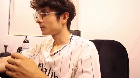 Snapshot of tyler_blade chatting on April 9, 2026, 11:21 pm tyler_blade online show from April 9, 2026, 11:21 pm