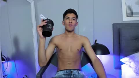 Tyler Fox online show from November 1, 2025, 8:11 pm