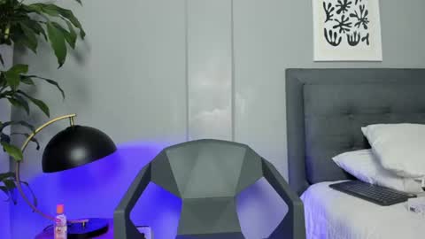 Tyler Fox online show from June 16, 2026, 9:17 pm