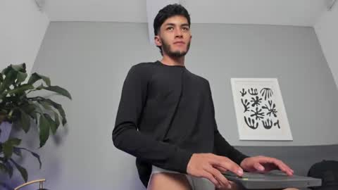 Tyler Fox online show from July 2, 2026, 9:43 pm