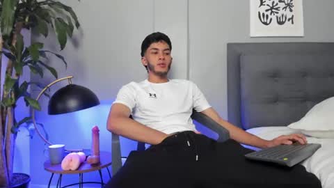 Tyler Fox online show from July 7, 2026, 6:47 am