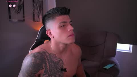 Snapshot of tyler_muscle chatting on October 26, 2025, 1:39 pm David online show from October 26, 2025, 1:39 pm