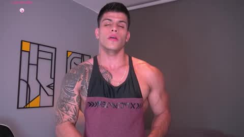 Snapshot of tyler_muscle chatting on December 16, 2025, 2:05 am David online show from December 16, 2025, 2:05 am