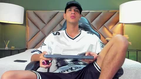 Tyler Rodriguez online show from October 8, 2025, 9:56 pm