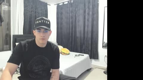 Snapshot of tyler_scotts2323 chatting on December 15, 2025, 1:32 am tyler_scotts2323 online show from December 15, 2025, 1:32 am