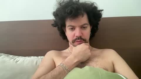 Tyleruzi online show from December 10, 2024, 4:49 pm