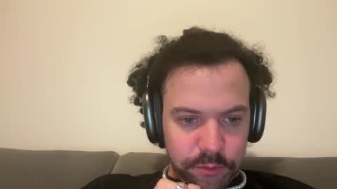 Tyleruzi online show from December 11, 2024, 10:27 pm