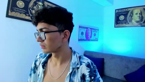Snapshot of tylerwhiite_ chatting on January 11, 2025, 3:13 am online show from January 11, 2025, 3:13 am