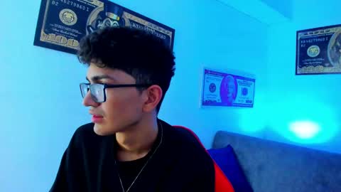 Snapshot of tylerwhiite_ chatting on January 12, 2025, 6:17 am online show from January 12, 2025, 6:17 am