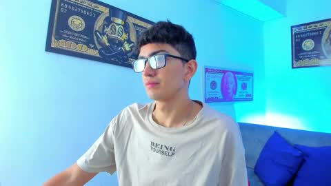Snapshot of tylerwhiite_ chatting on January 25, 2025, 3:09 am online show from January 25, 2025, 3:09 am